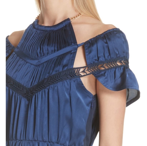 🍒NWT🍒 SELF PORTRAIT SATIN MINI DRESS - Picture 4 of 12